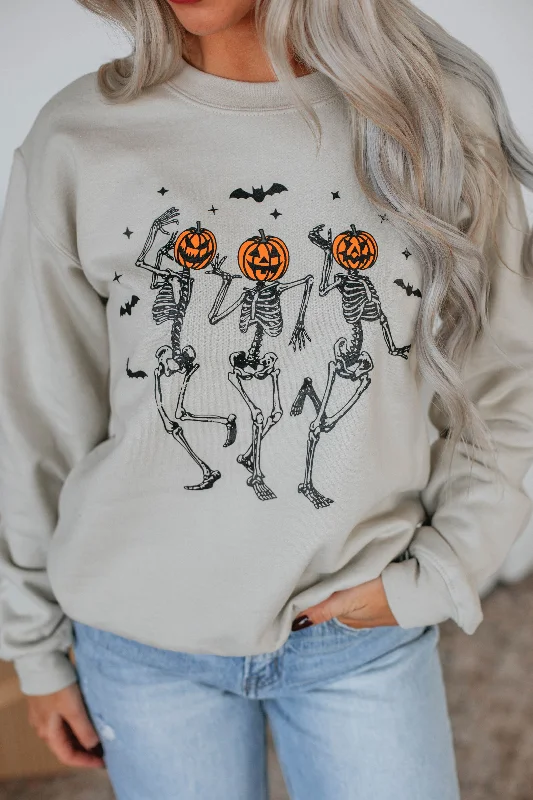 Dancing In The Moonlight Graphic Crewneck - Natural